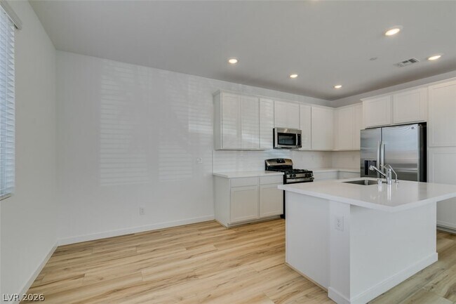 Building Photo - 1035 Valeria Rdg Ln