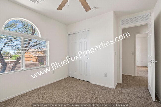 Building Photo - 8784 N Western Red Cedar Dr