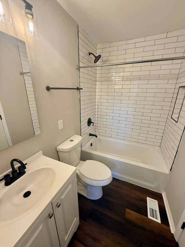 Building Photo - 4161 Grayfriars Ln