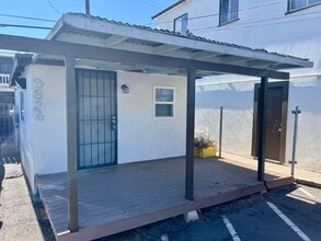 Building Photo - Charming Studio in Fairmont Village – Porc...