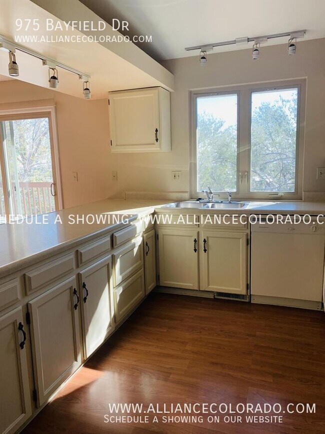 Building Photo - 975 Bayfield Dr