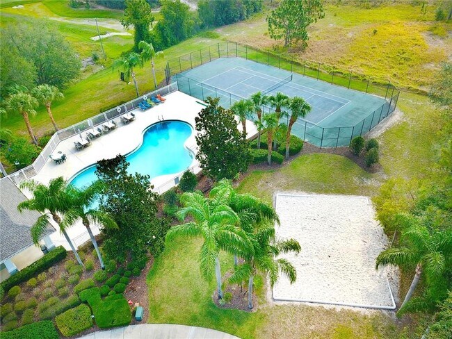 Building Photo - 16724 Rolling Green Dr