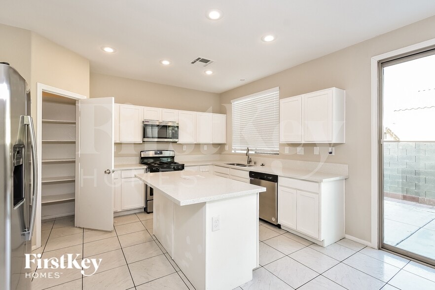 Building Photo - 2649 Salida Del Sol Ct