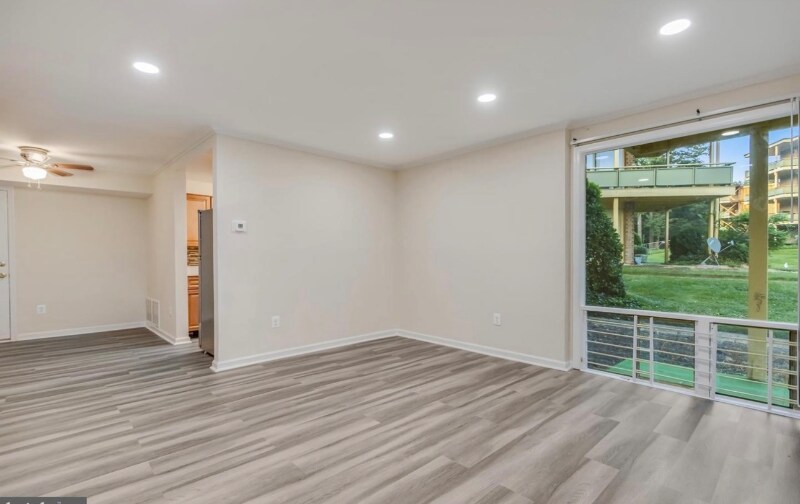 Building Photo - 7135 Donnell Pl