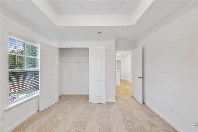 Building Photo - 4200 Pierson Trce