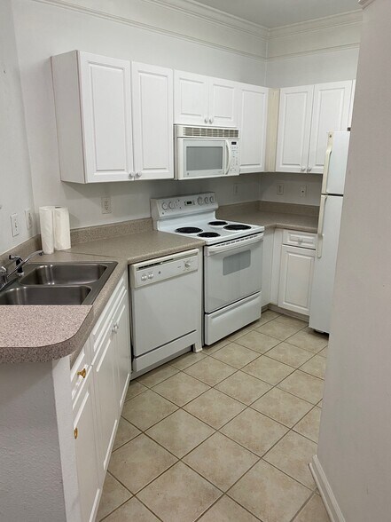 Building Photo - 1812 Telfair Way
