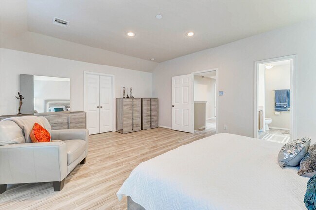 Building Photo - 19110 Canaras Ct