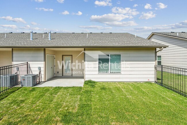 Building Photo - 12874-12874 W Wheatland Ct