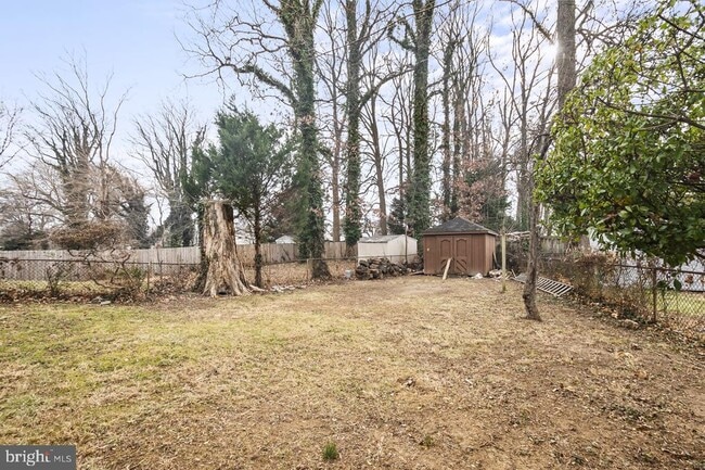 Building Photo - 10725 Maple St