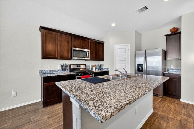 Building Photo - 6322 Fairfield Brook Ln