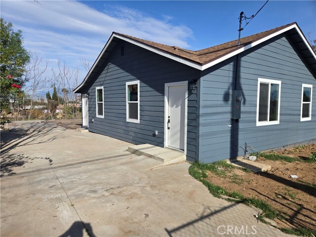 Building Photo - 577 W La Cadena Dr