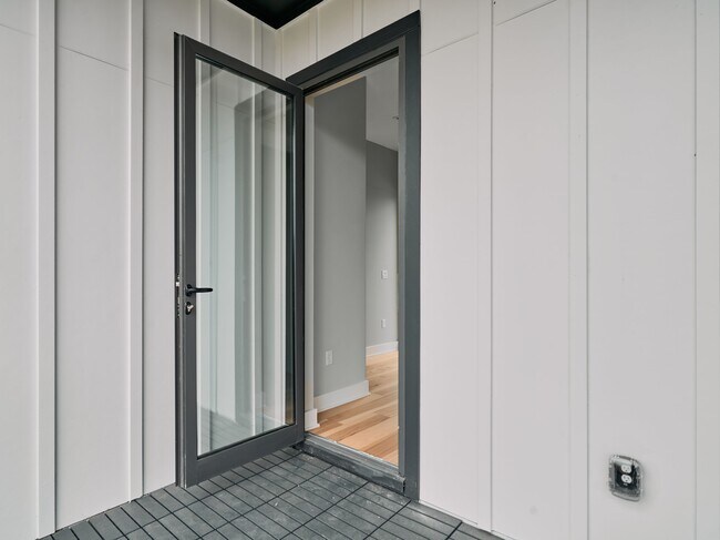 Building Photo - 412 Kemp St