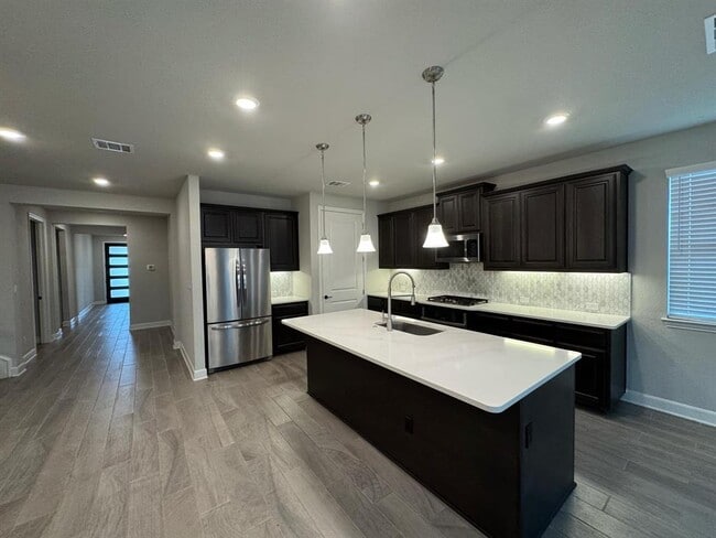 Building Photo - 19108 Fernando Trl