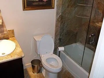 Guest Bath - 10809 Huston St