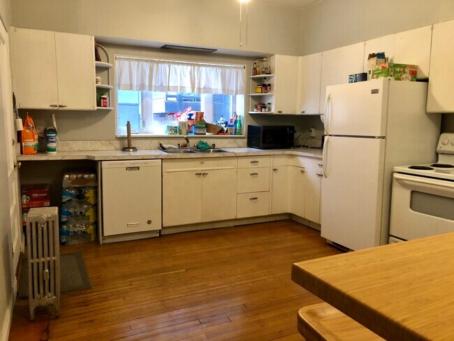 Building Photo - 1101 W Pratt Blvd