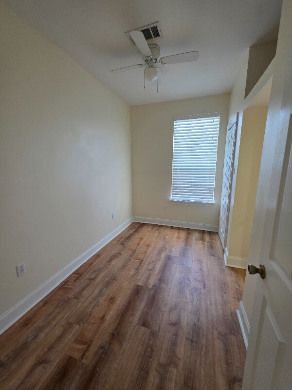 Building Photo - 118 Lakeview Dr