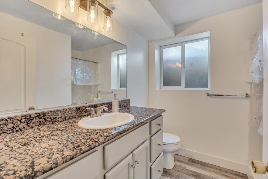 Downstairs bathroom - 3678 S 500 E