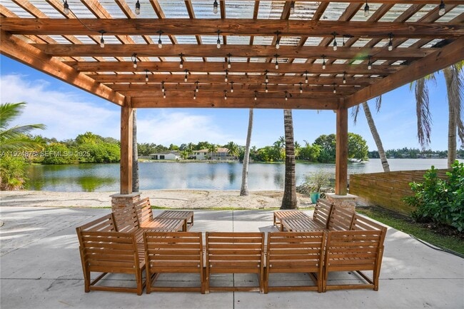 Building Photo - 19911 SW 82nd Pl