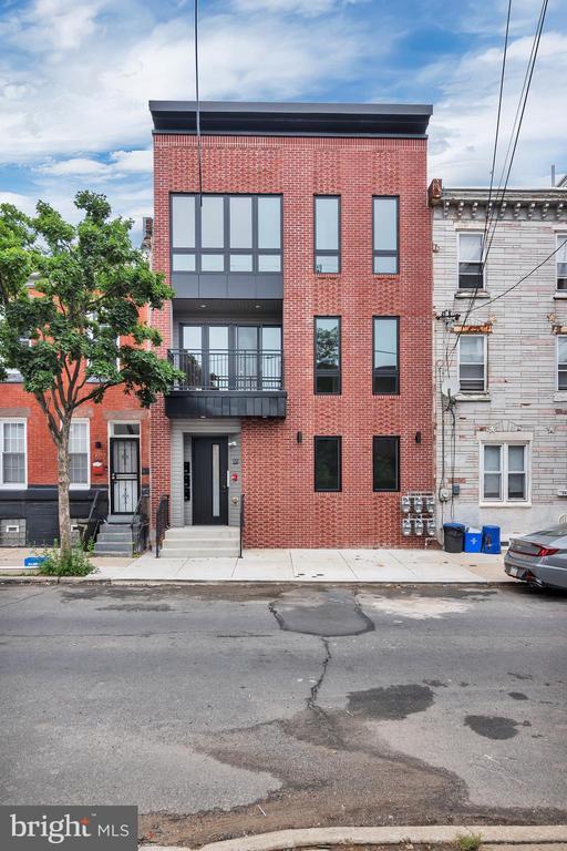 Building Photo - 1625 W Thompson St