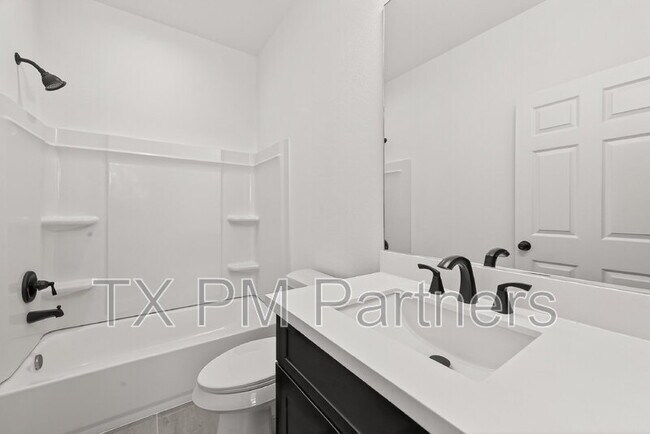 Building Photo - 10949 Cannes Memorial Dr