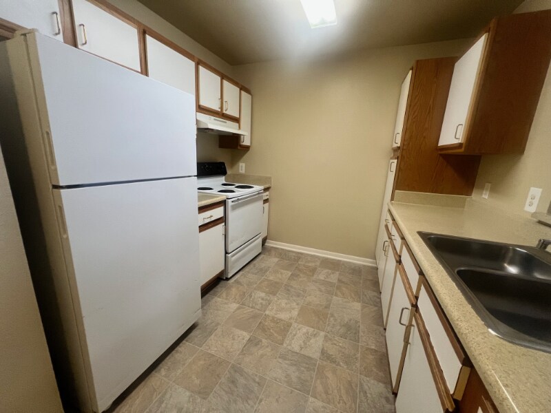 Building Photo - 3503 Camino Real