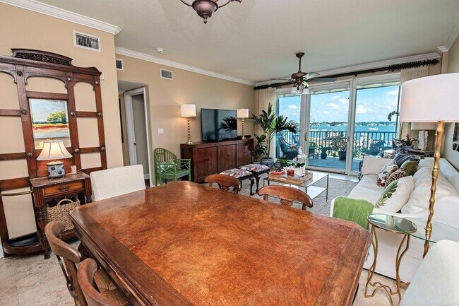 Building Photo - 157 Marine St