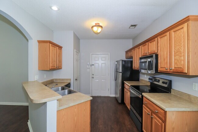 Building Photo - 9979 Misty Elm Dr