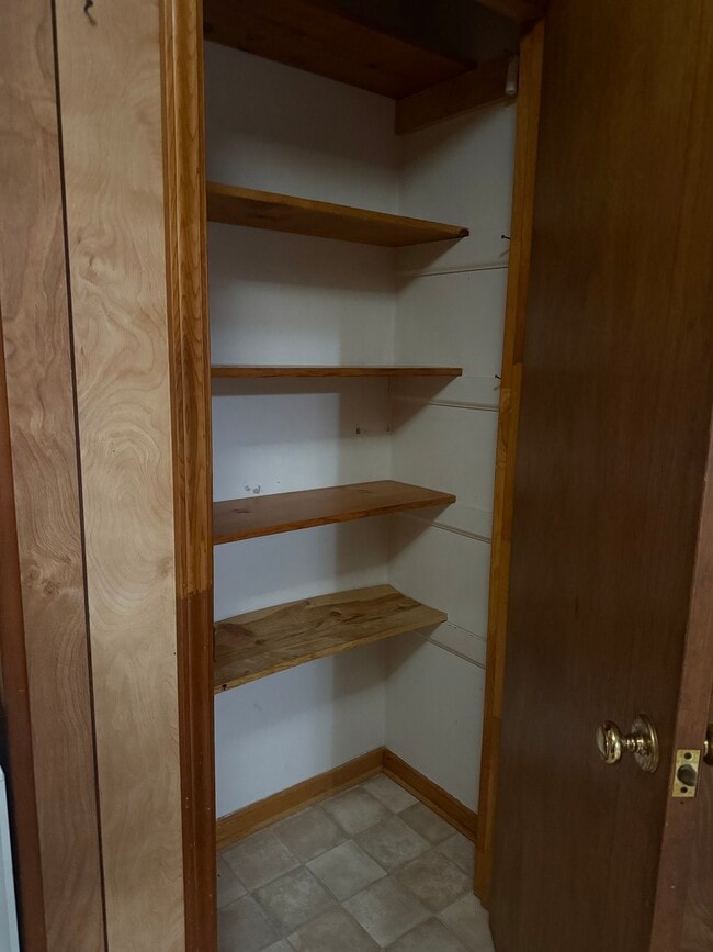 Building Photo - 85 Wilson St