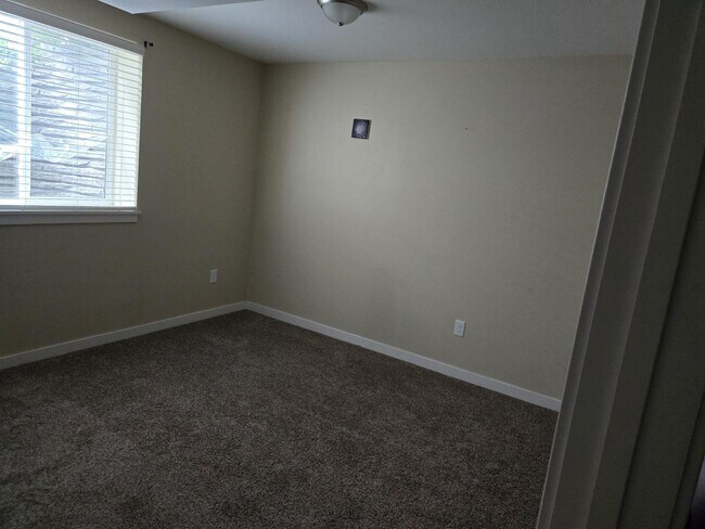Building Photo - 230 S Legacy Way