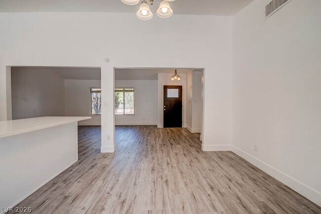 Building Photo - 5461 Palmyra Ave