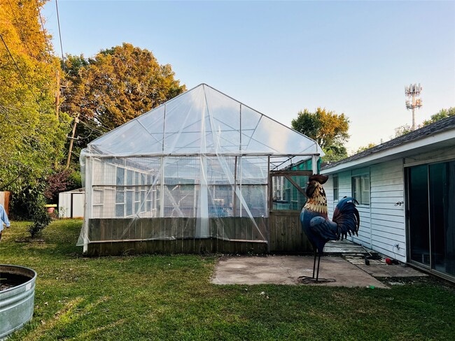 Building Photo - 17131 Hewing Dr