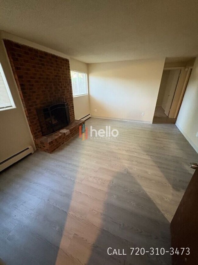 Building Photo - 4740 Scenic Cir
