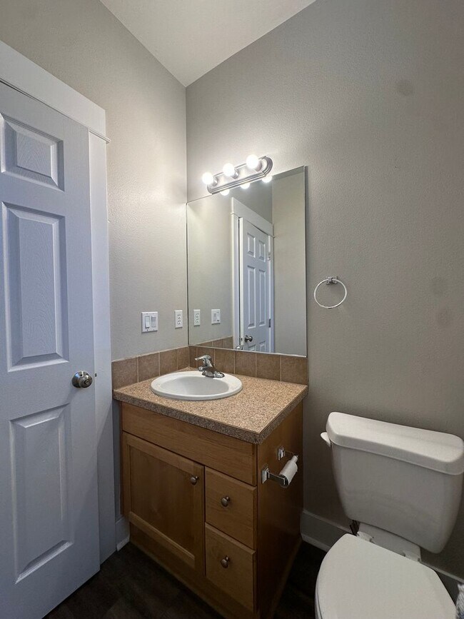 Building Photo - Beautiful home in SE Bend near Jewell Elementary!