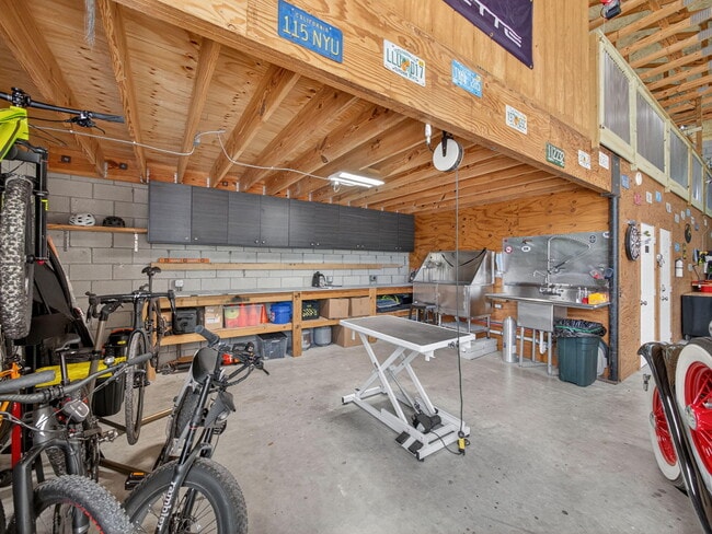 Building Photo - 17593 Winterhawk Trail