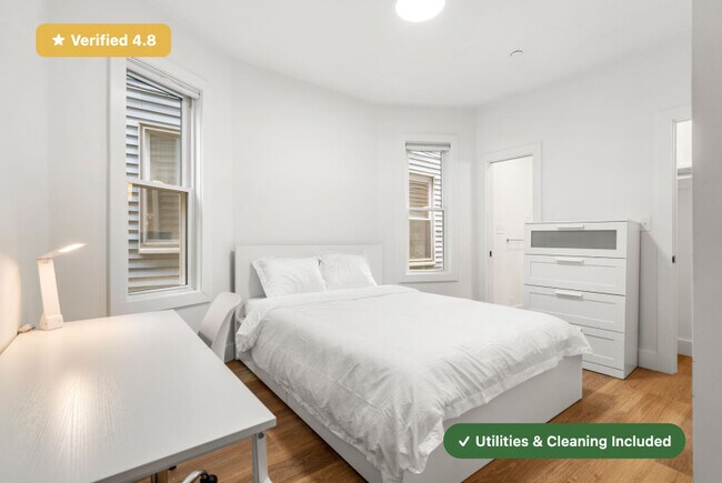 Building Photo - Furnished Bedroom with Private Bath in South Boston