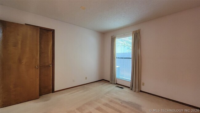 Building Photo - 4027 E 82nd Pl