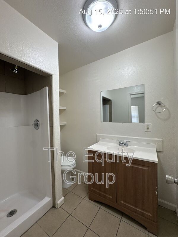 Building Photo - 435 N Redington St