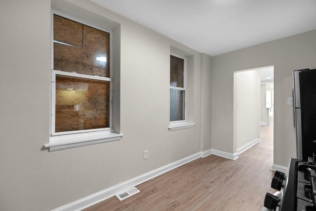 Building Photo - 434 N Patterson Park Ave
