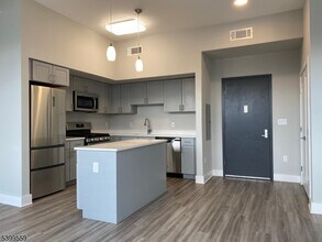 Building Photo - 22 Center St