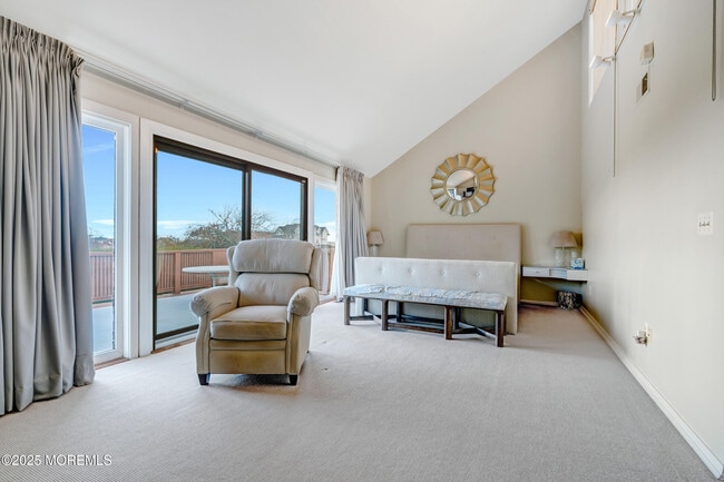 Building Photo - 19 Parker Ave