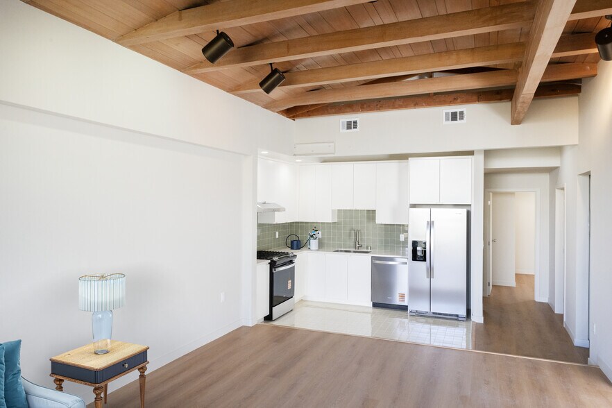 Building Photo - 4519 Finley Ave