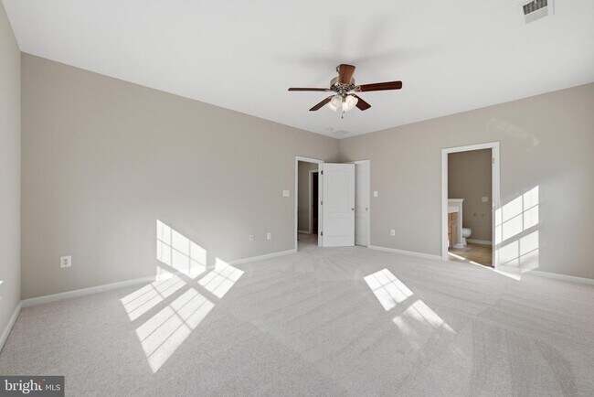 Building Photo - 300 Kintyre Ln