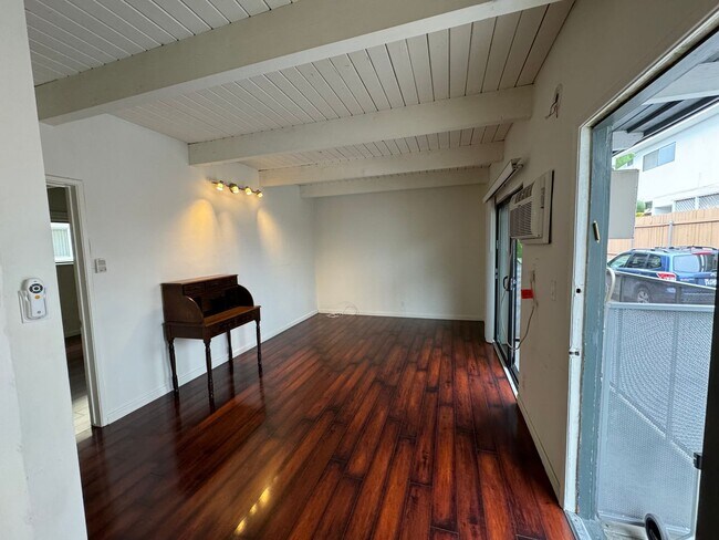 Interior Photo - key3538