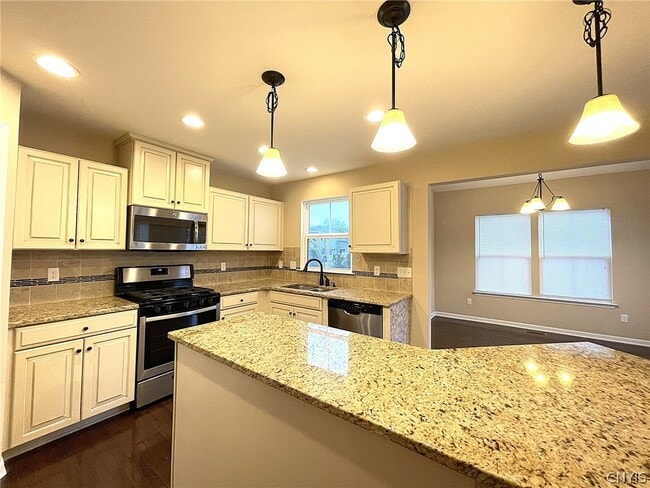 Building Photo - 113 Weeping Willow Way