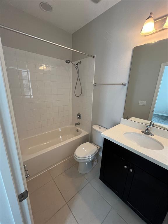 Building Photo - 861 Taramundi Dr