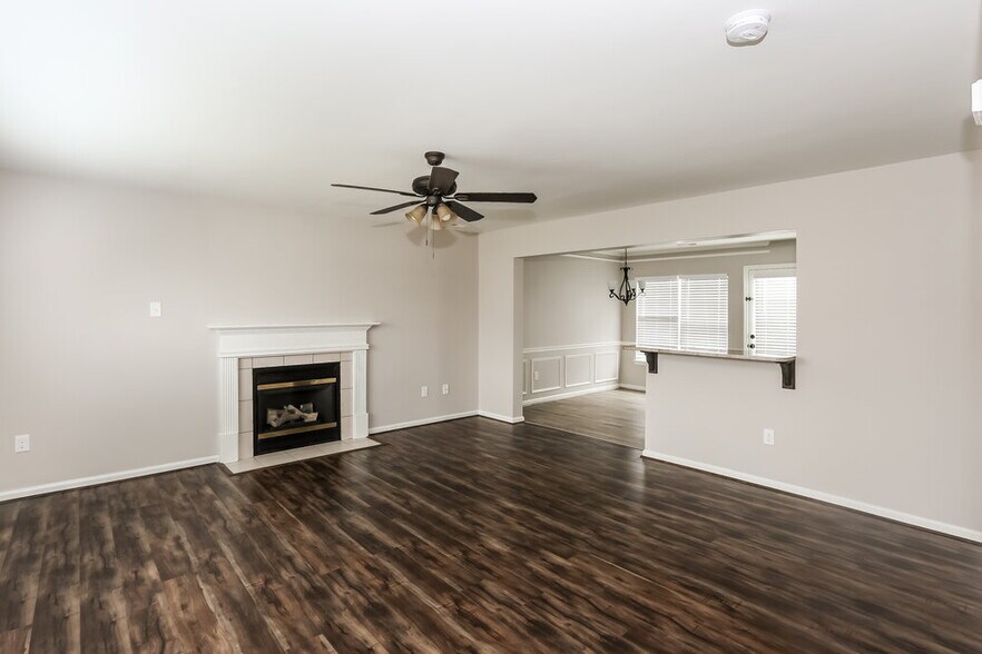 Building Photo - 3620 Luton Ct