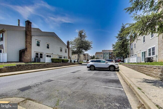 Building Photo - 20117 Locustdale Dr