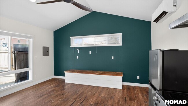 Building Photo - 1155 18th St NE