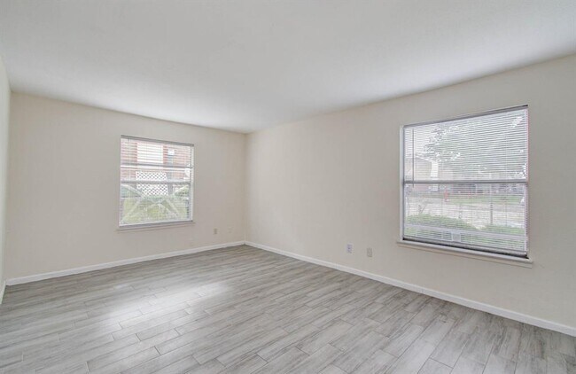 Building Photo - 10202 Forum Park Dr