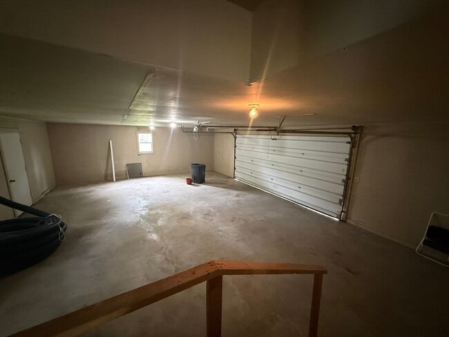Building Photo - 3 bedroom home in Eldon, MO!